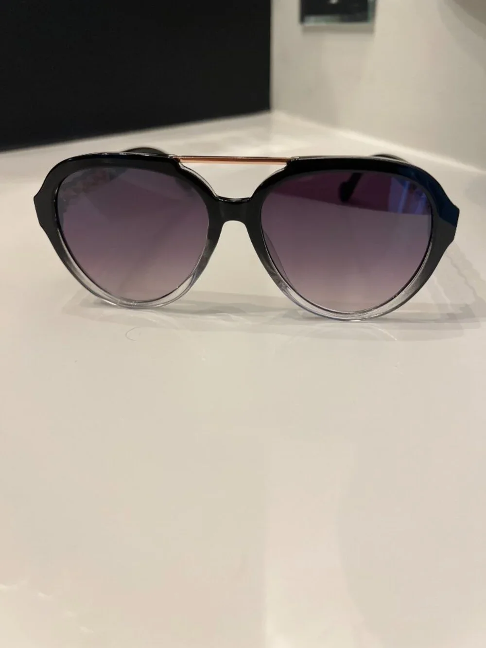 Brand new Jessica Simpson aviator sunglasses in excellent condition